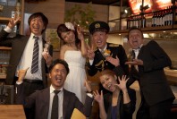 スタッフの方は何人で来られるのですか?
